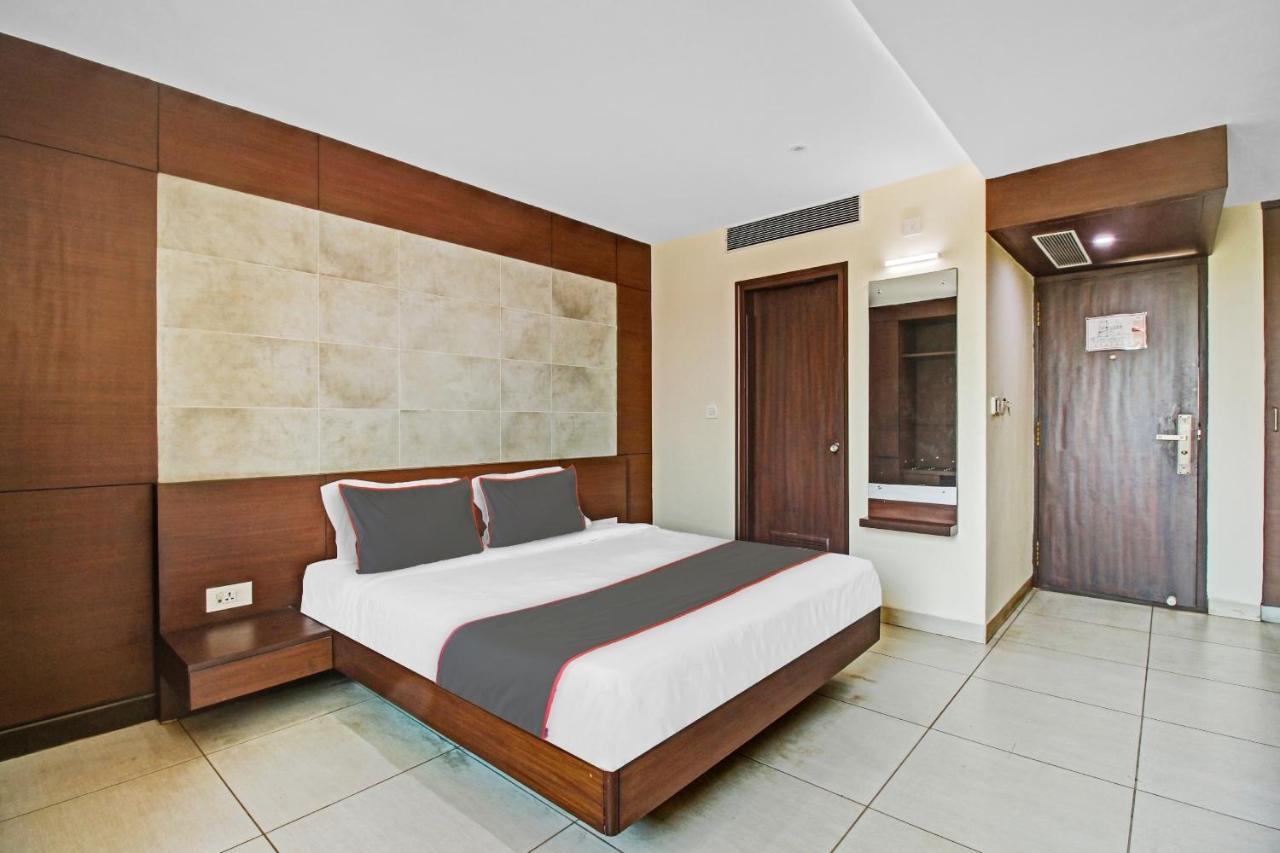 אודופי Collection O Venky"S Stay Inn מראה חיצוני תמונה