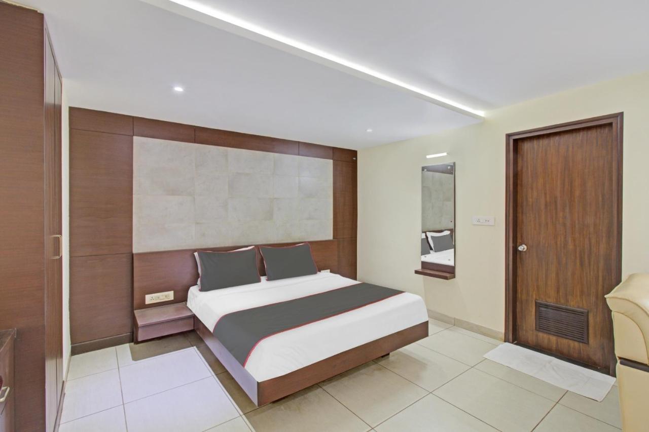 אודופי Collection O Venky"S Stay Inn מראה חיצוני תמונה